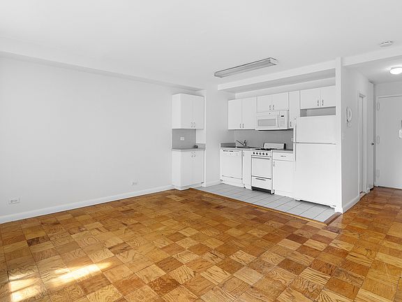 4th image of 1470 1st Ave APT 7G