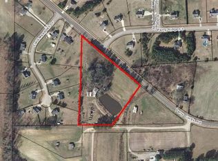 724 Perry Curtis Rd, Zebulon, NC 27597