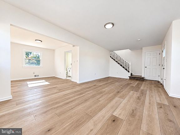 3rd image of 302 S Chester Ave