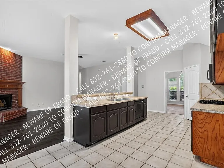 12079 Kingsville Dr — Photo 11