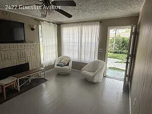 2422 Genessee Avenue — Photo 2