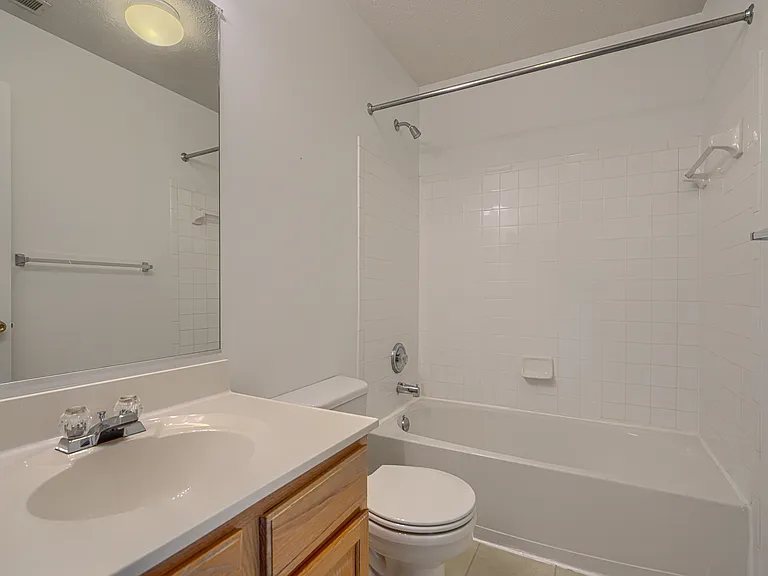 5048 Kemsley Ct — Photo 27