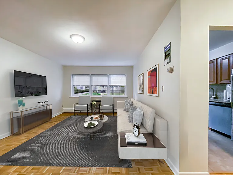 597 Center St #B — Photo 5