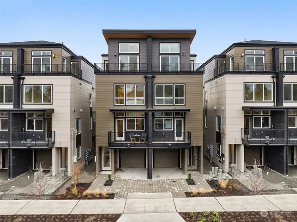 9213 Densmore Avenue N, Seattle, WA 98103