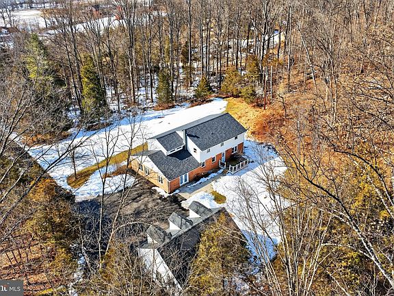 5th image of 2355 Deep Creek Rd