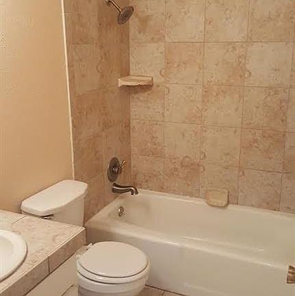 4th image of 1010 Pleasant Valley Ln