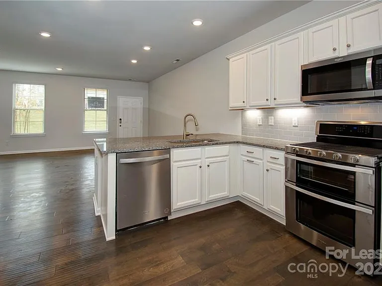3126 Glenn Hope Way — Photo 7