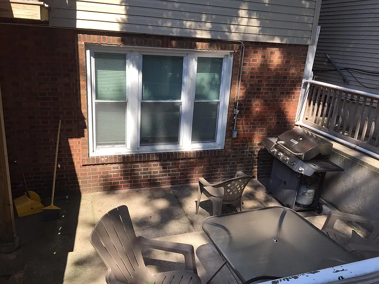 1830 N Bissell St #1F — Photo 8