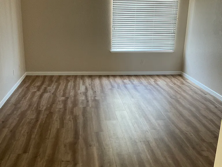 4215 Equinox Way — Photo 32