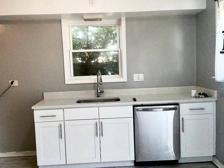 900 W Vermont Ave — Photo 4