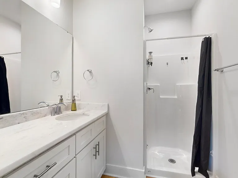 2045 Arbutus Ave — Photo 13