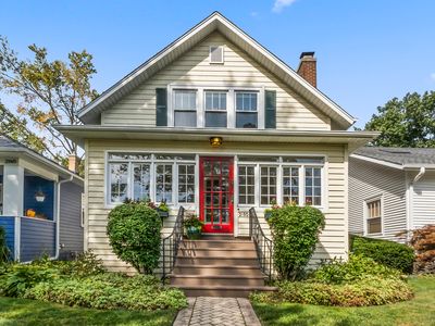 2150 McDaniel Ave, Evanston, IL, 60201