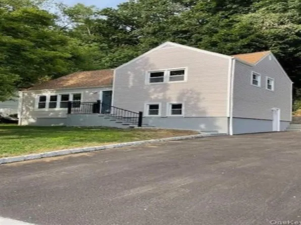 130 PEMBROOK Drive, Yonkers, NY 10710