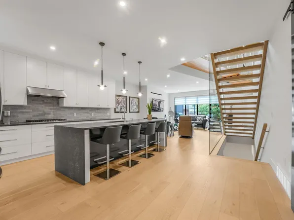11247 71st Ave NW, Edmonton, AB T6G 0A5