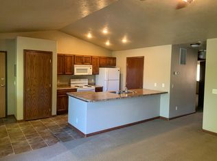 3513 W Ralph Rogers Rd #17, Sioux Falls, SD 57108