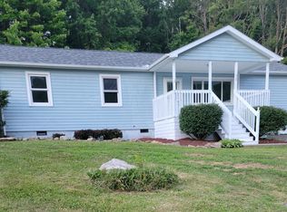 30 England Rd, Morgantown, WV 26508