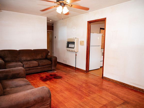 5th image of 223 Farm Rd