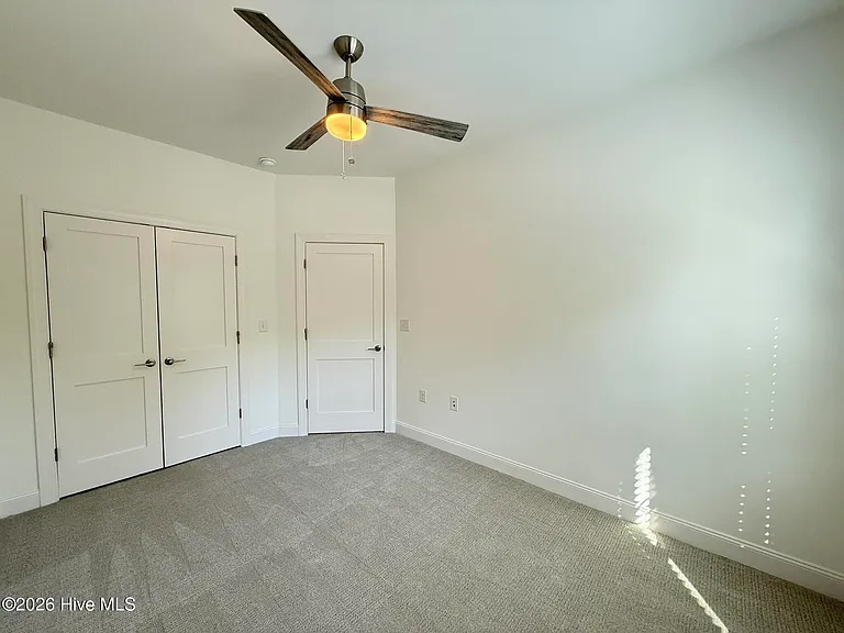 355 James St — Photo 34