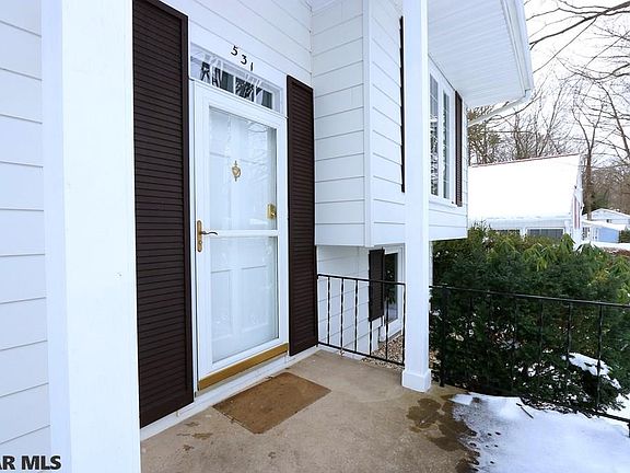 2nd image of 531 E Hillside Ave