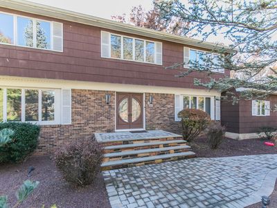 40 Ruby Dr, Morganville, NJ, 07751