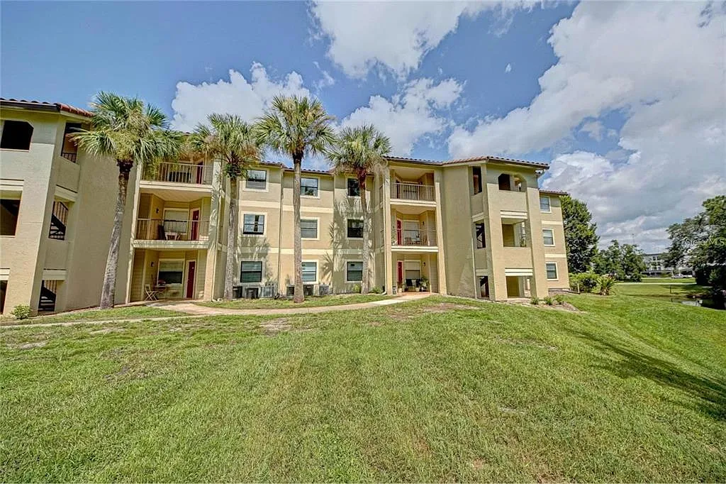 2 bed, 2.0 bath, 937 sqft, $1,650 — Photo 3