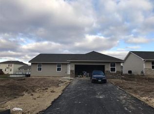 2216 Ridge Ave, Machesney Park, IL 61115