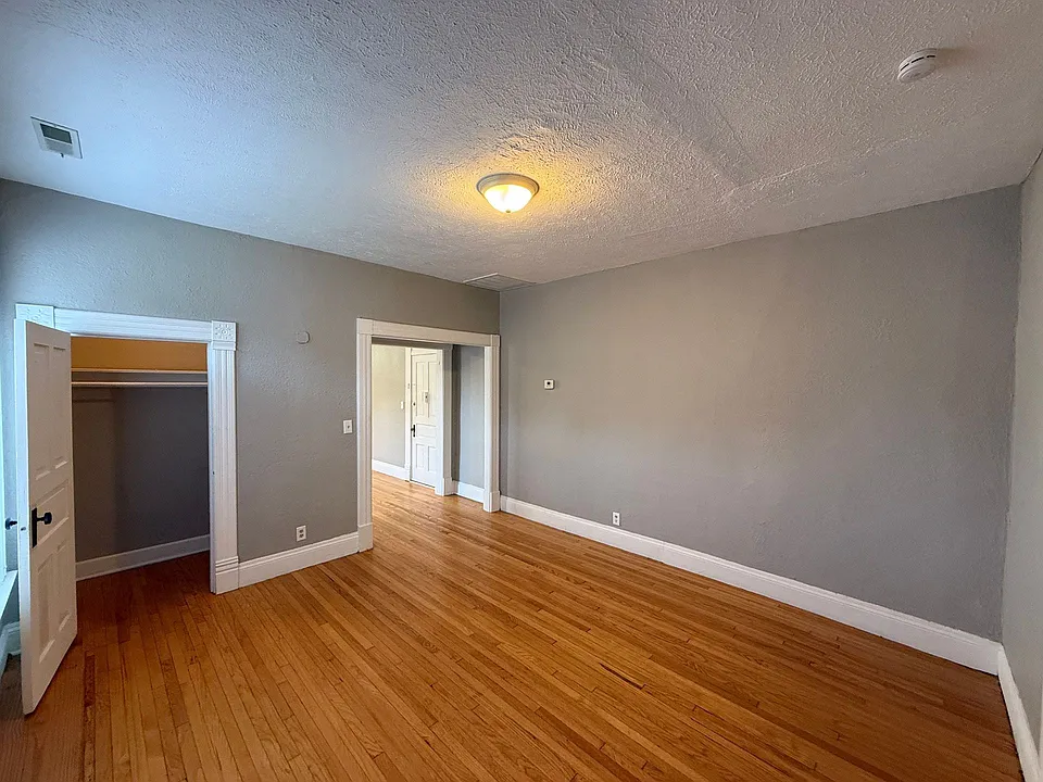 118 N Glenwood Ave