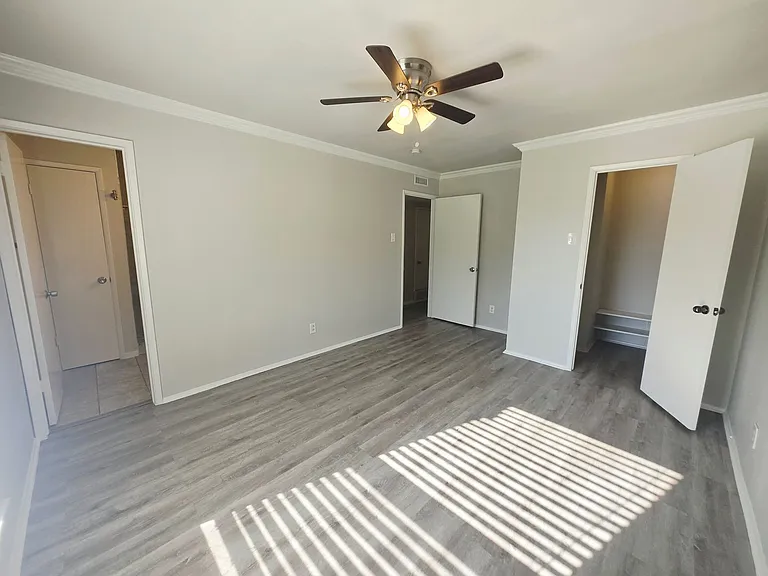 734 Spring Lake Dr — Photo 20