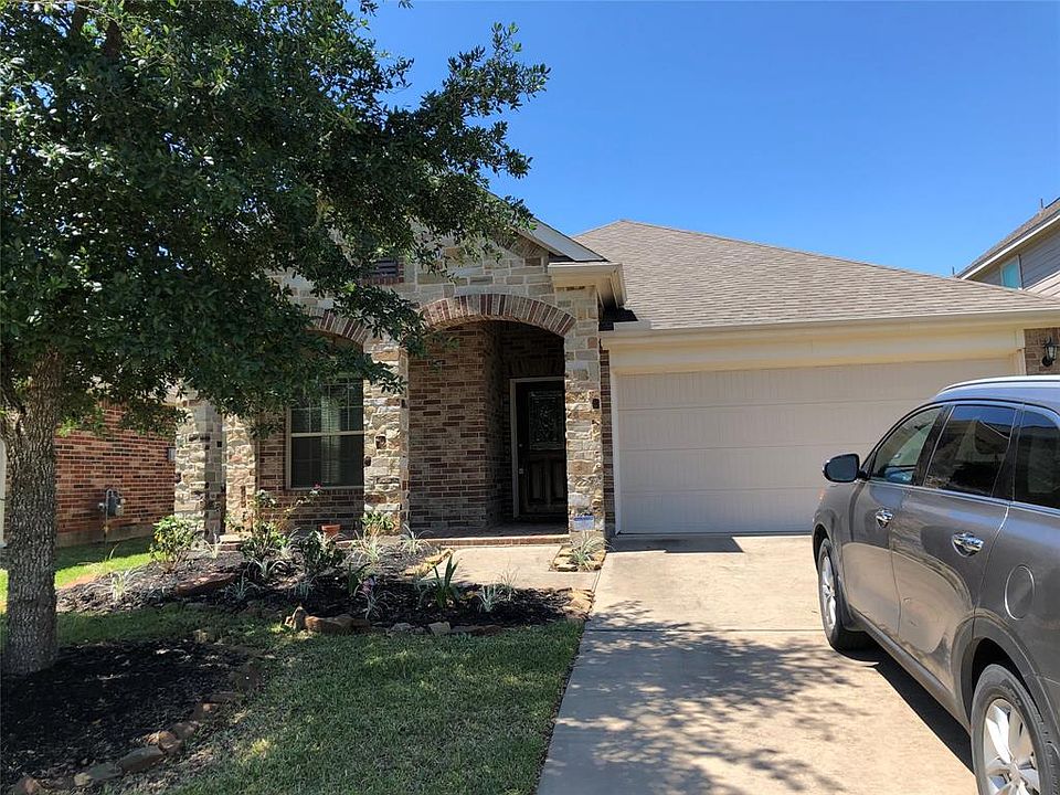 1st image of 6422 Genet Dr