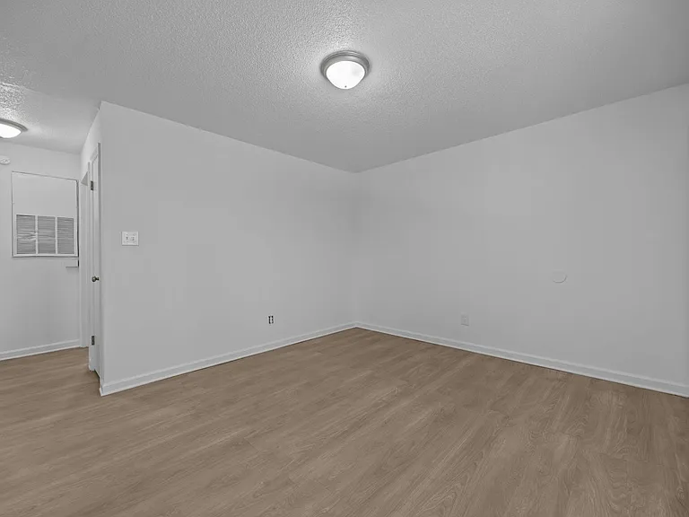 1011 Camden Ave — Photo 20