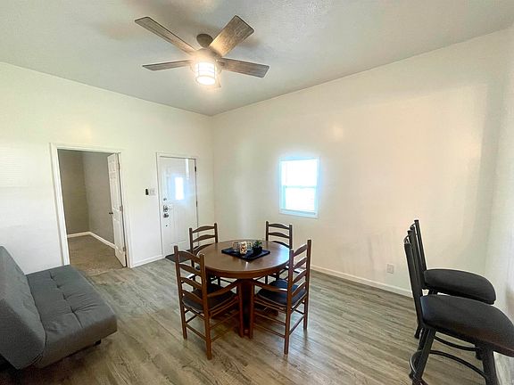 4th image of 1720 S Hoyt Ave