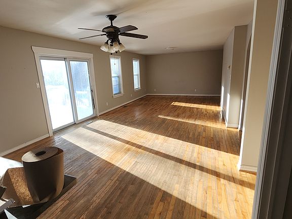 4th image of 36259 Gore Rd