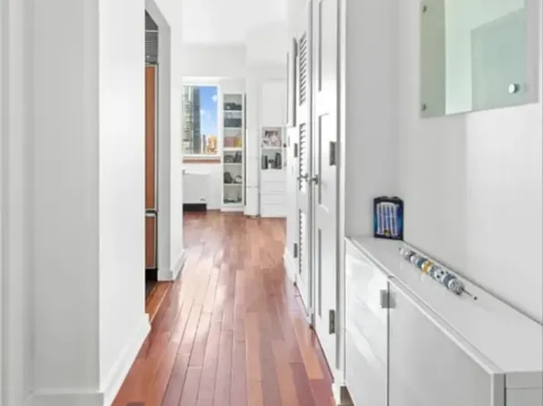 425 5th Avenue image 6 of 8