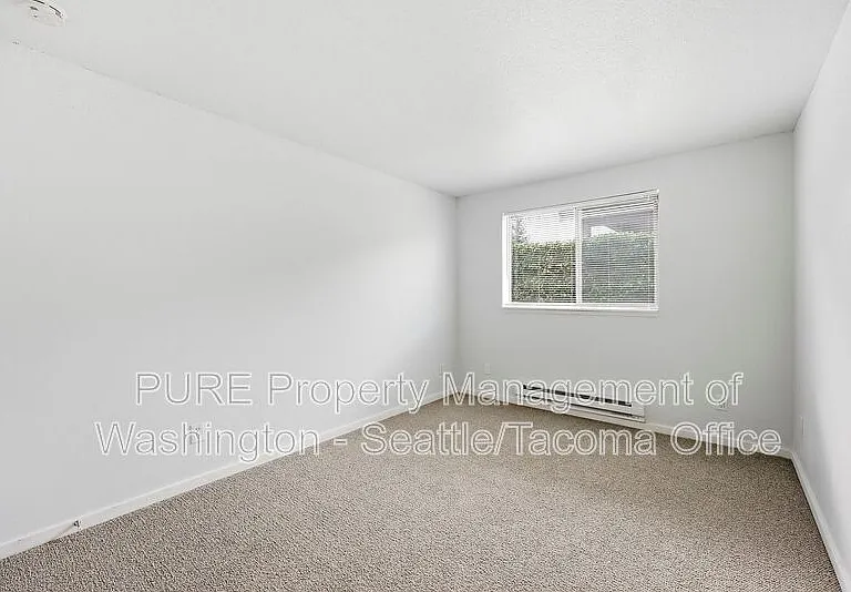 6601 S 8th St — Photo 24