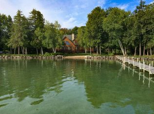 7050 Meadowoods Ln, Boyne City, MI 49712