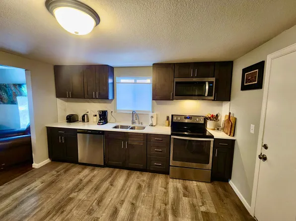 707 Rees Ct, Longmont, CO 80504