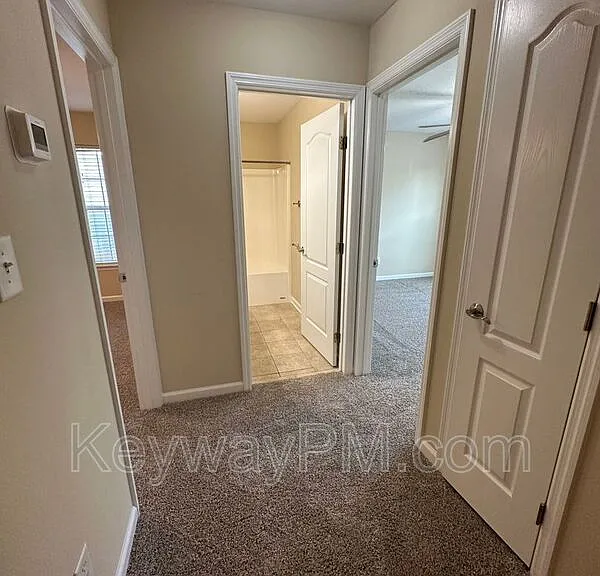 2136 Sylvan Lake Dr — Photo 5