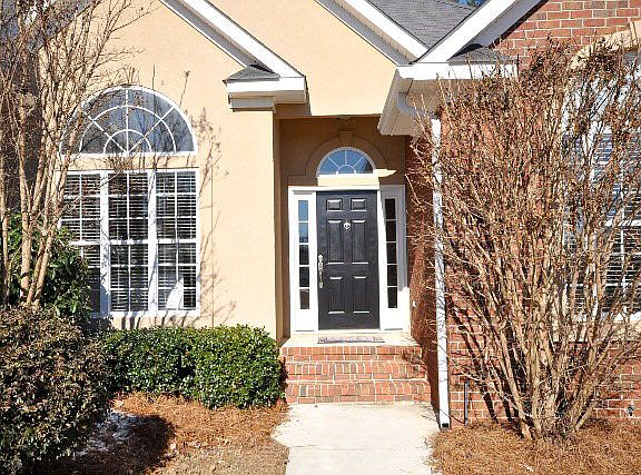 2nd image of 277 Stonington Dr