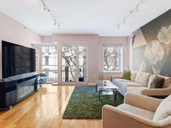 454 West 54th Street 3D image 2 of 16