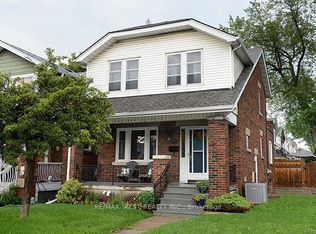 811 Coxwell Ave, Toronto, ON M4C3E5