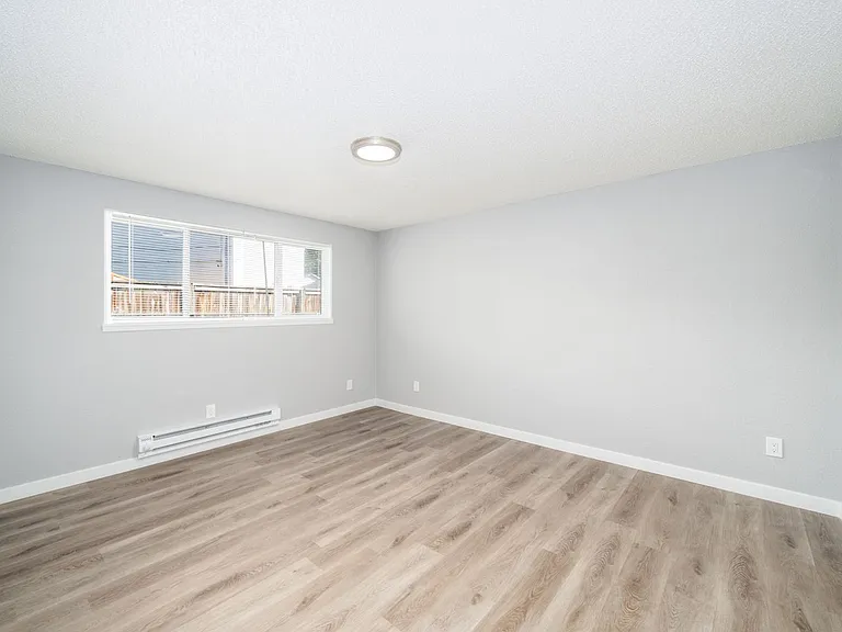 Pine Tree Lane Apartments — Photo 29