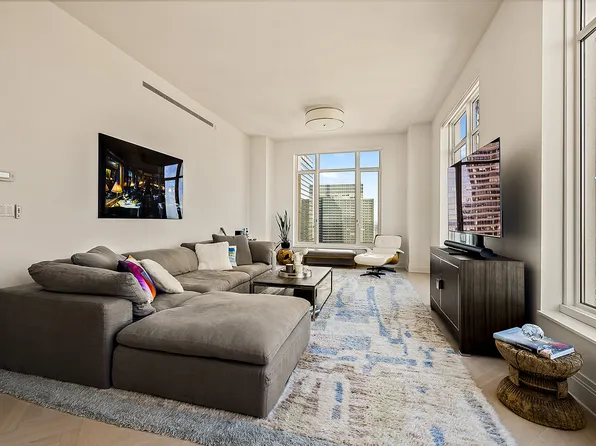 30 Park Place image 1 of 13