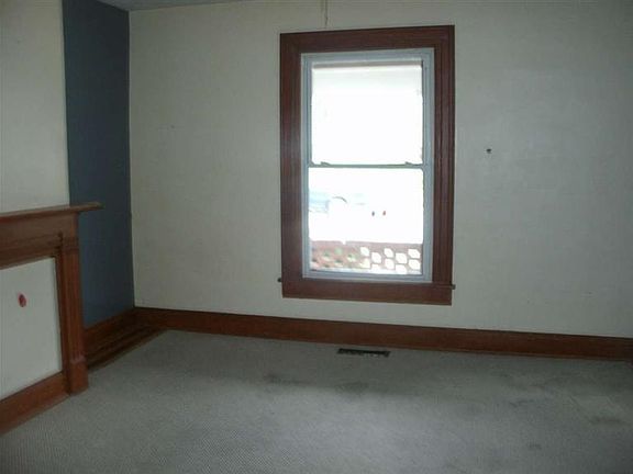 2nd image of 318 Gunckel Ave