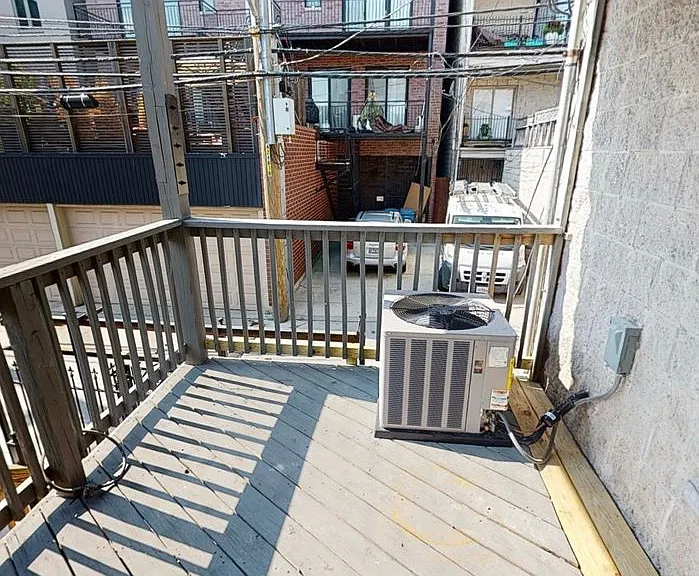 1547 W Augusta Blvd — Photo 14