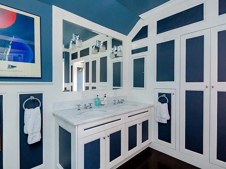 17 Wainscott Stone Rd — Photo 23