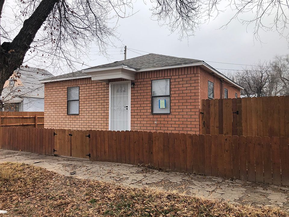 1st image of 208 W 8th St #3
