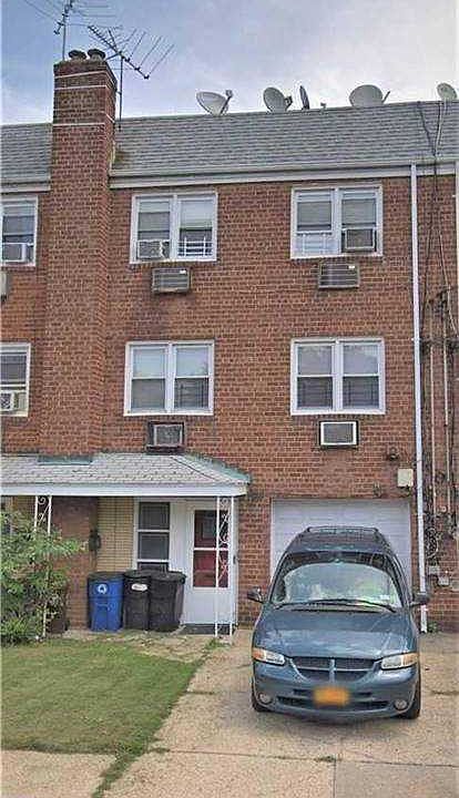 1st image of 9209 242nd St #2
