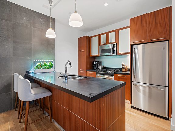 2nd image of 59 John St APT 4E