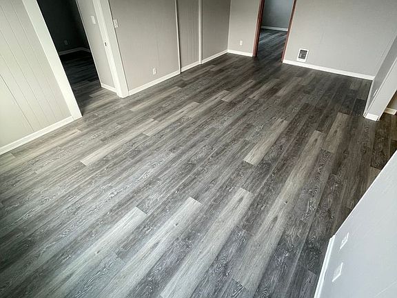 3rd image of 715 W Market St Unit 5
