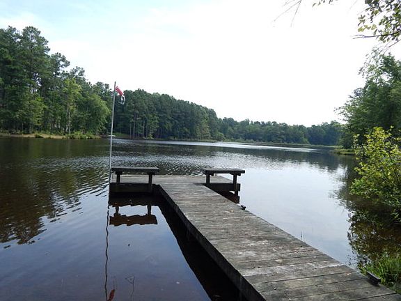 3rd image of 4571 Lake Harbor Dr